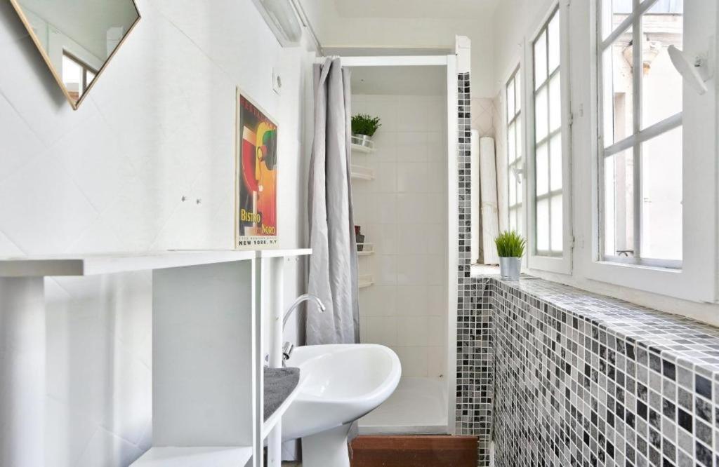 Appartement Quartier Dans Le Marais Hotel De Ville Париж Екстериор снимка